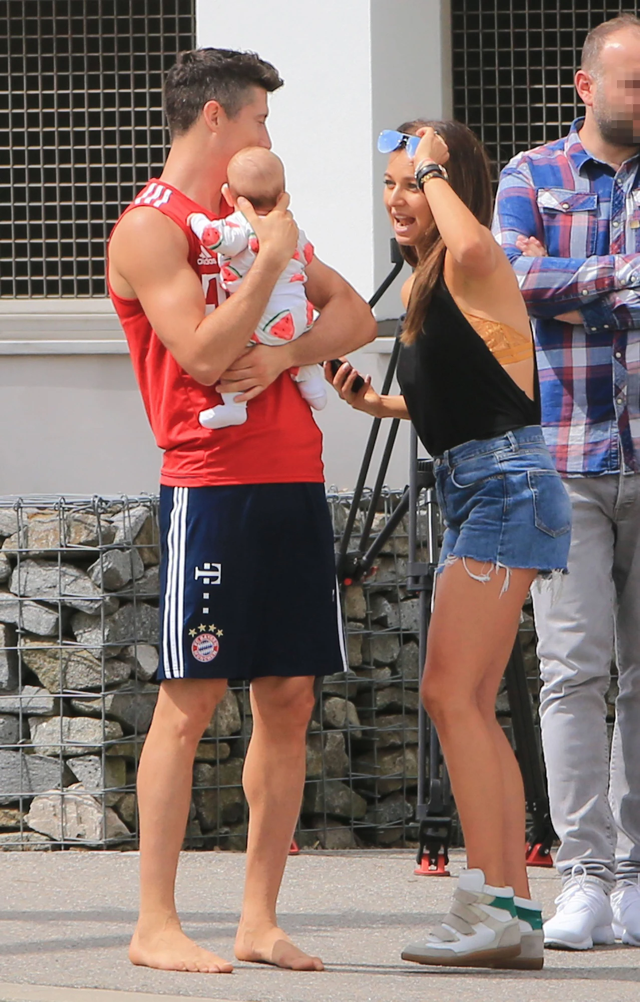 Anna i Robert Lewandowski z córką Klarą Anna i Robert Lewandowski z córką Klarą