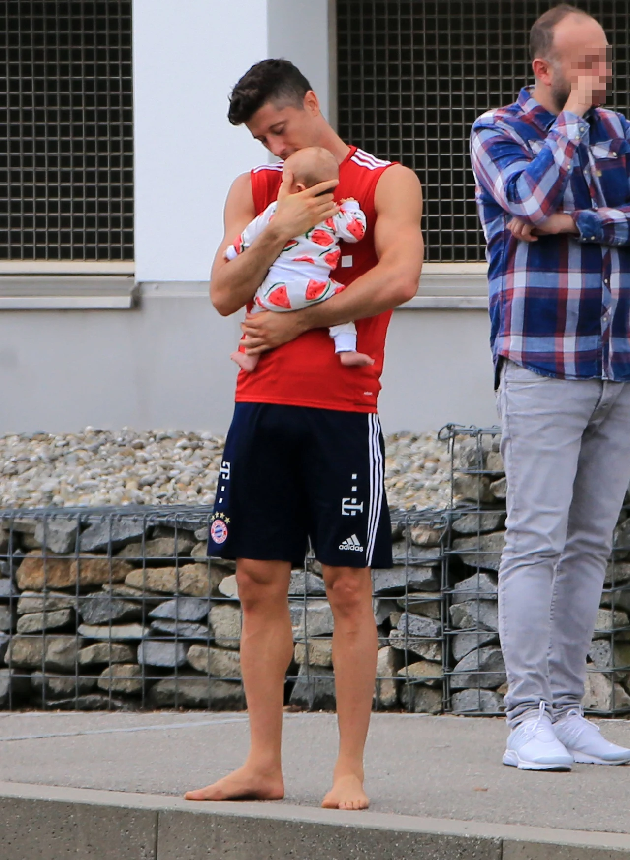 Robert Lewandowski z córką Klarą Robert Lewandowski z córką Klarą