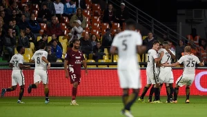 Piłkarze AS Monaco świętują zdobycie bramki w meczu z Metz