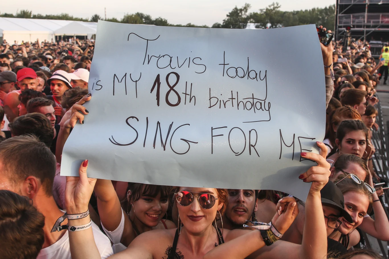 Publicznosć na koncercie Travisa Scotta na Kraków Live Festival 2017