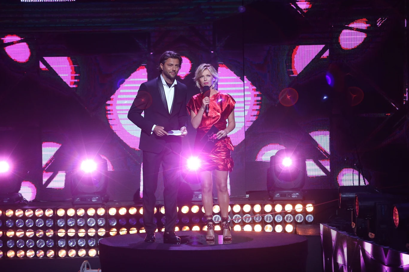Koncert pierwszego dnia poprowadzili Olivier Janiak i Magda Mołek. 