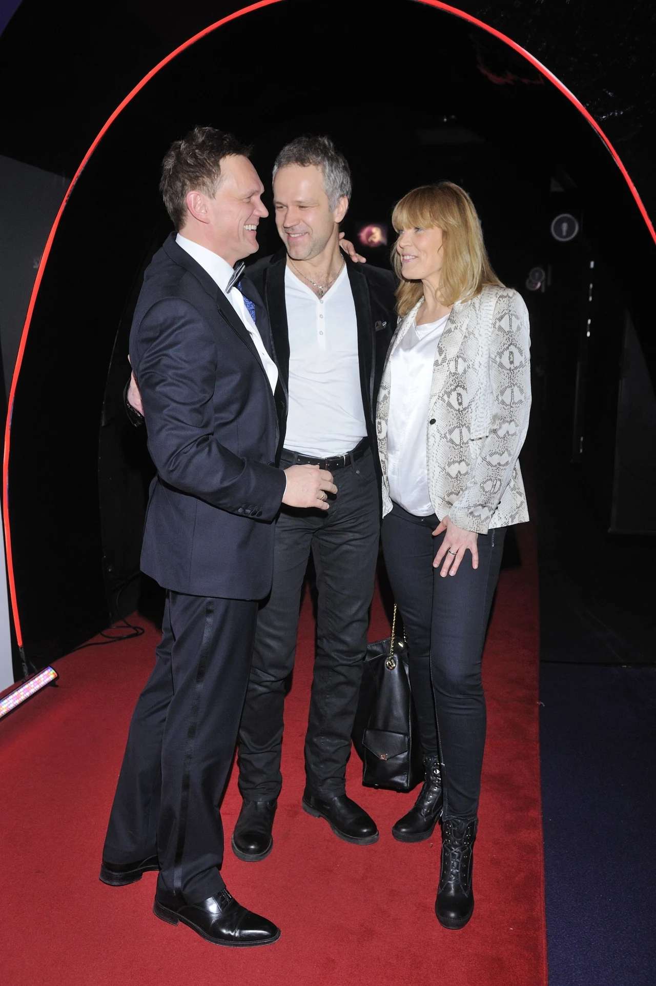 Cezary i Radosław Pazura z Dorotą Chotecką  Cezary i Radosław Pazura z Dorotą Chotecką