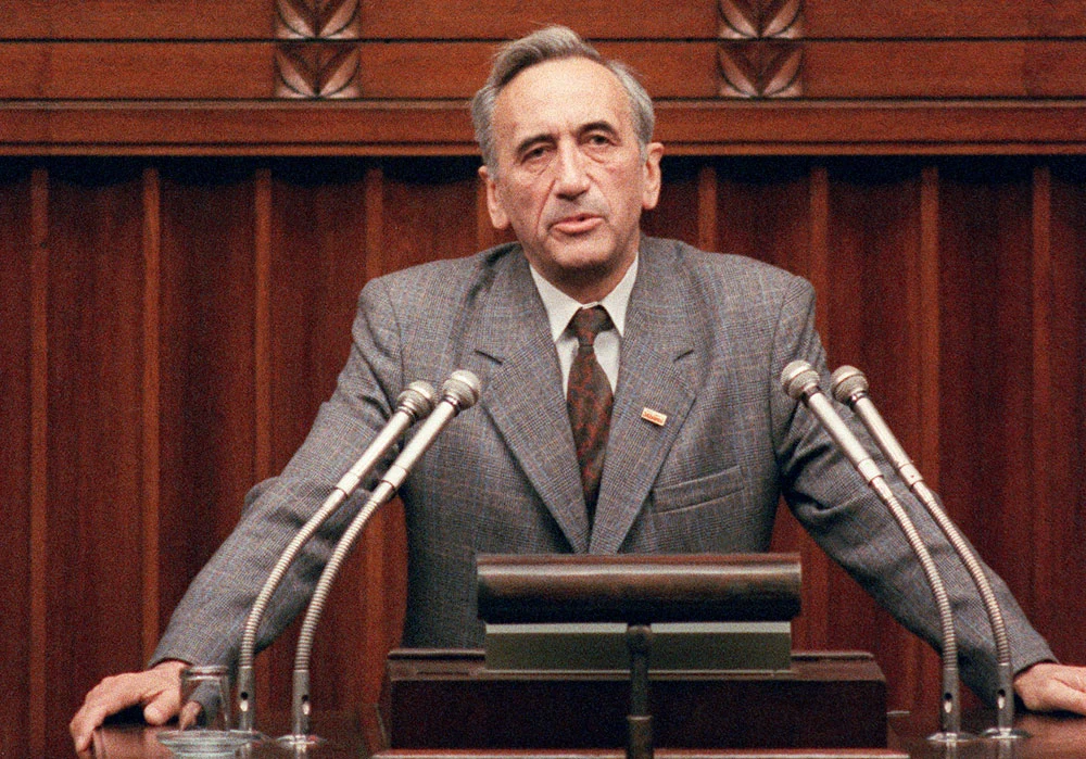 24 sierpnia 1989 roku Sejm powołał na stanowisko szefa rządu Tadeusza Mazowieckiego 24 sierpnia 1989 roku Sejm powołał na stanowisko szefa rządu Tadeusza Mazowieckiego