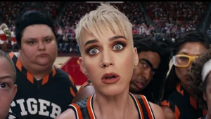 Katy Perry i jej dużyna w klipie "Swish Swish"