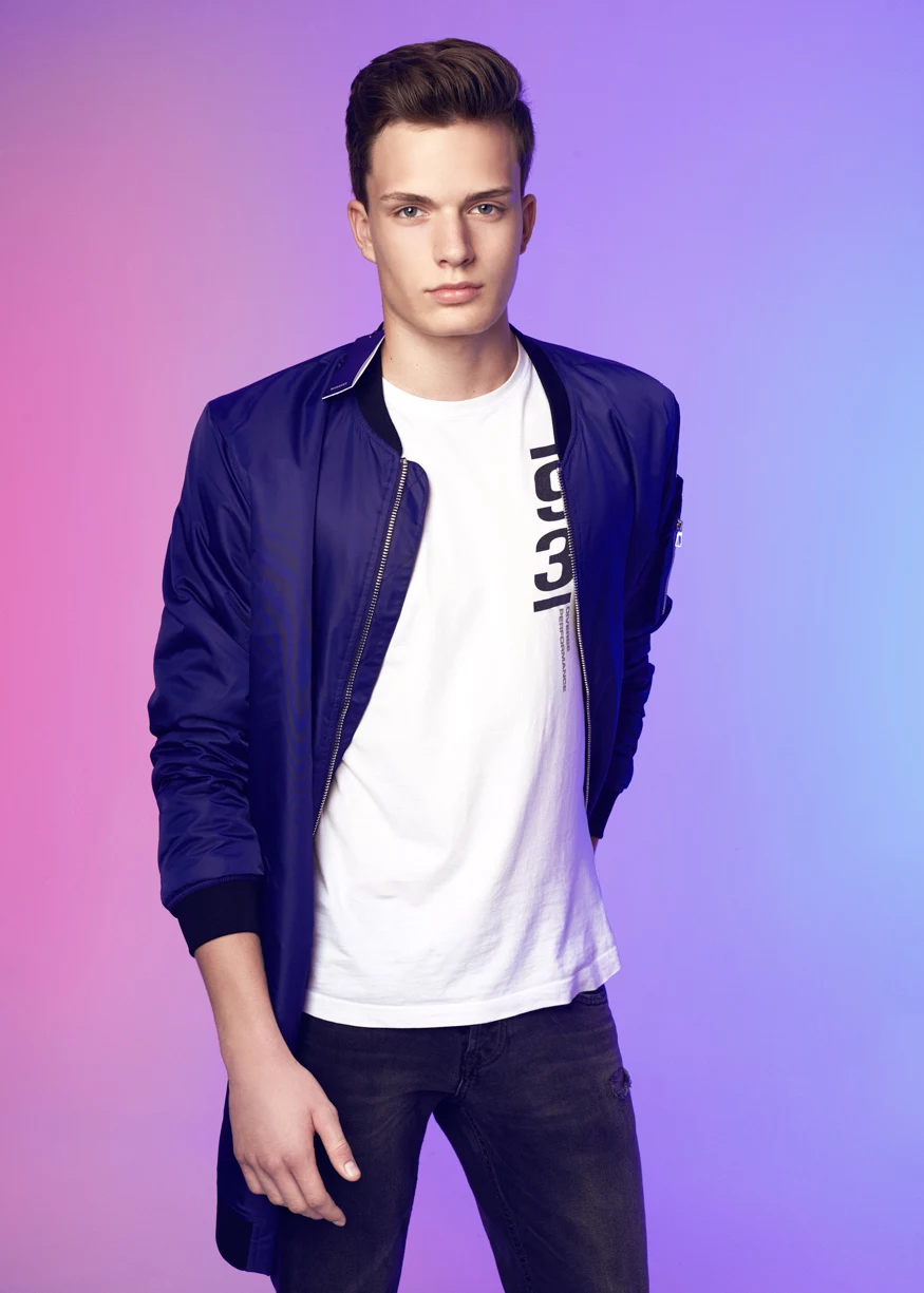 JANEK | Zduńska Wola | 18 lat | 193cm | sms o treści LOOK.20 na numer 7248 JANEK | Zduńska Wola | 18 lat | 193cm | sms o treści LOOK.20 na numer 7248