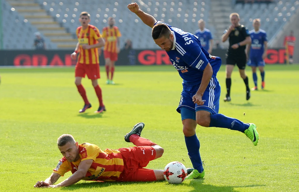 Korona Kielce - Bruk-Bet Termalica 2-1 w meczu 7. kolejki Ekstraklasy