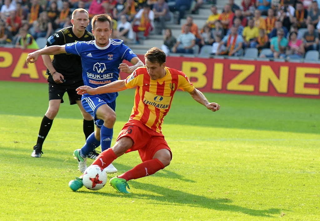Korona Kielce - Bruk-Bet Termalica 2-1 w meczu 7. kolejki Ekstraklasy