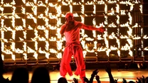27 sierpnia w Inglewood odbyła się ceremonia wręczenia nagród MTV VMA. Na scenie wystąpili m.in. Kendrick Lamar (na zdjęciu), Ed Sheeran, Lorde, Katy Perry i Miley Cyrus. Galę poprowadziła Katy Perry.