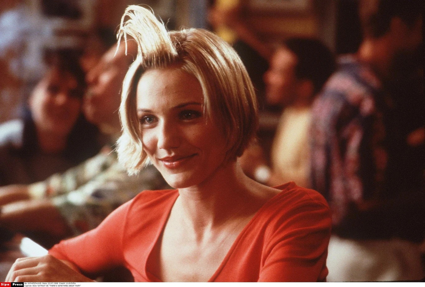 Diaz zachwyciła swoją drugoplanową kreacją, dzięki czemu powierzono jej główną rolę kobiecą w komedii "Sposób na blondynkę" (1998) braci Farrellych, w której partnerowali jej Ben Stiller i Matt Dillon (z tym drugim gwiazdka romansowała na planie, co zaowocowało czteroletnim związkiem). Kreacja Mary Jensen spodobała się widzom oraz krytykom i przyniosła młodej aktorce jej pierwszą nominację do Złotego Globu.