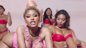 Nicki Minaj w teledysku Yo Gottiego ("Rake It Up") 