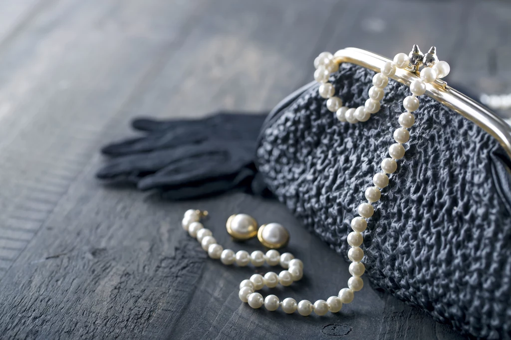 Domy mody i projektanci biżuterii namawiają do tego, aby dać perłom drugie życie