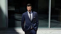 W efekcie powstała linia Robert Lewandowski Collection, równie swobodna, jak elegancka, łącząca klasykę męskiej garderoby z najnowszymi trendami. Kolekcja,  której kontynuację zobaczymy również w kolejnych sezonach. 