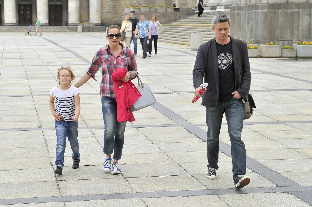 Anna Dereszowska i Piotr Grabowski z córką Leną, 2012 r. Anna Dereszowska i Piotr Grabowski z córką Leną, 2012 r.