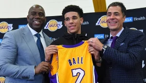 Rob Pelinka (z prawej)