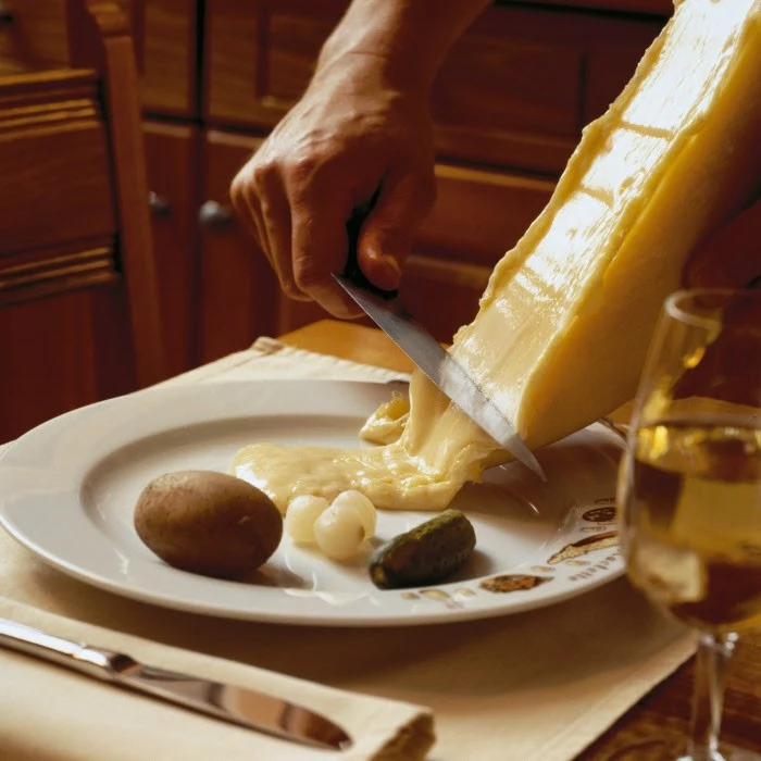 Fot. 1 Raclette. Copyright by Switzerland Tourism By-line: ST/swiss-image.ch