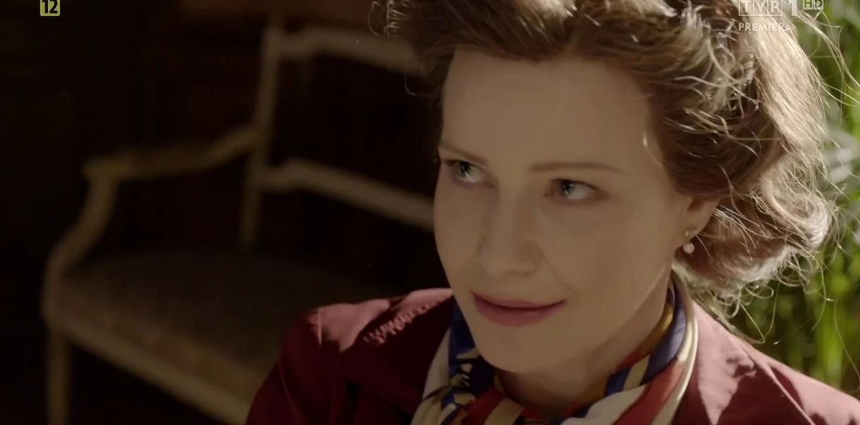 Małgorzata Kożuchowska jako Krystyna Skarbek