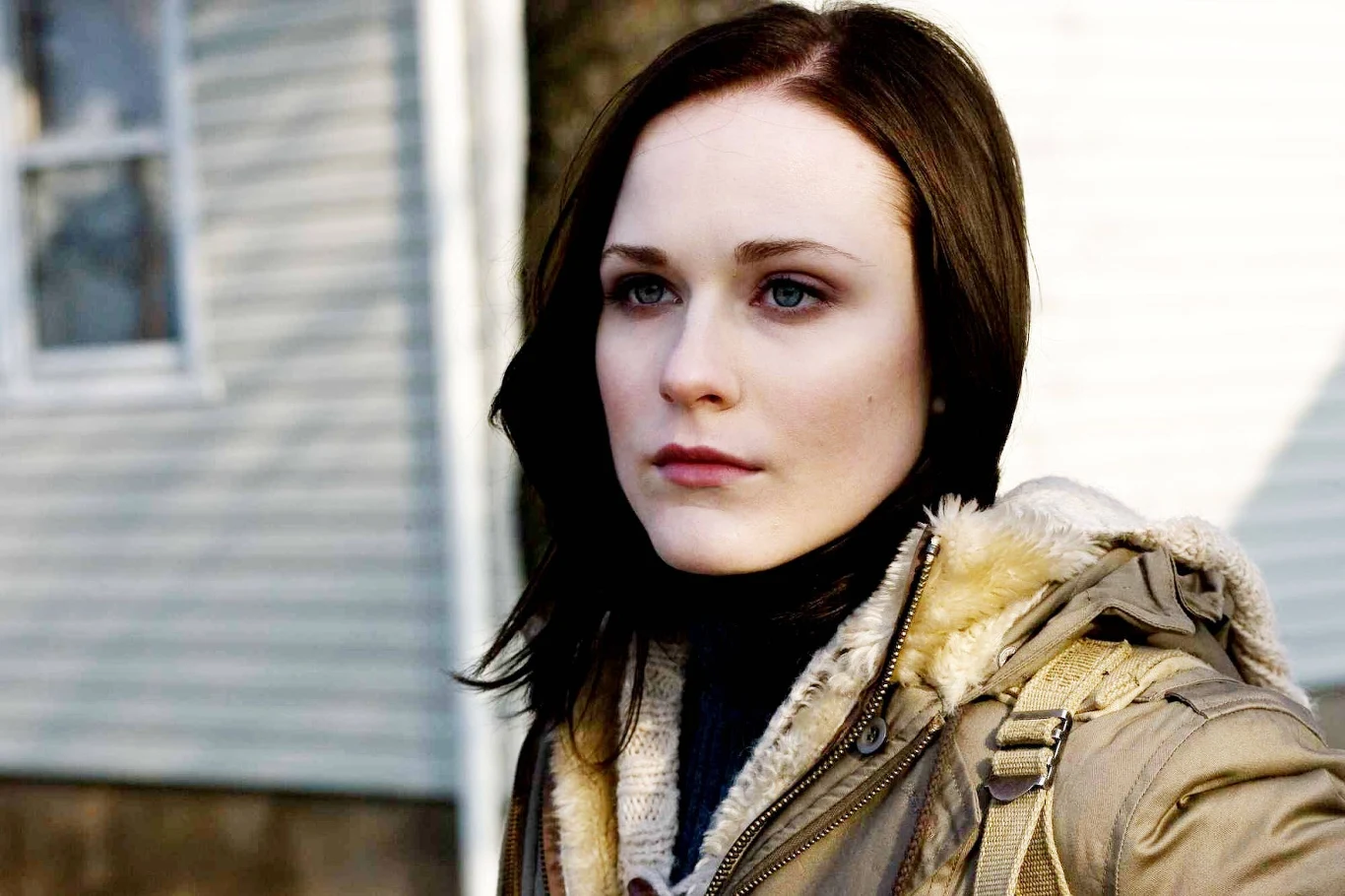 Niewiele osób pamięta, że to właśnie Wood wcieliła się w filmową córkę granego przez Mickey'ego Rourke'a tytułowego "Zapaśnika" w produkcji Darrena Aronofsky'ego z 2008 roku. Oscarowe nominacje uzyskali co prawda jedynie Rourke i Marisa Tomei, ale również występ Wood nie przeszedł bez echa.