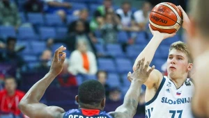 Luka Donczić (Słowenia) kontra Kevin Seraphine (Francja)