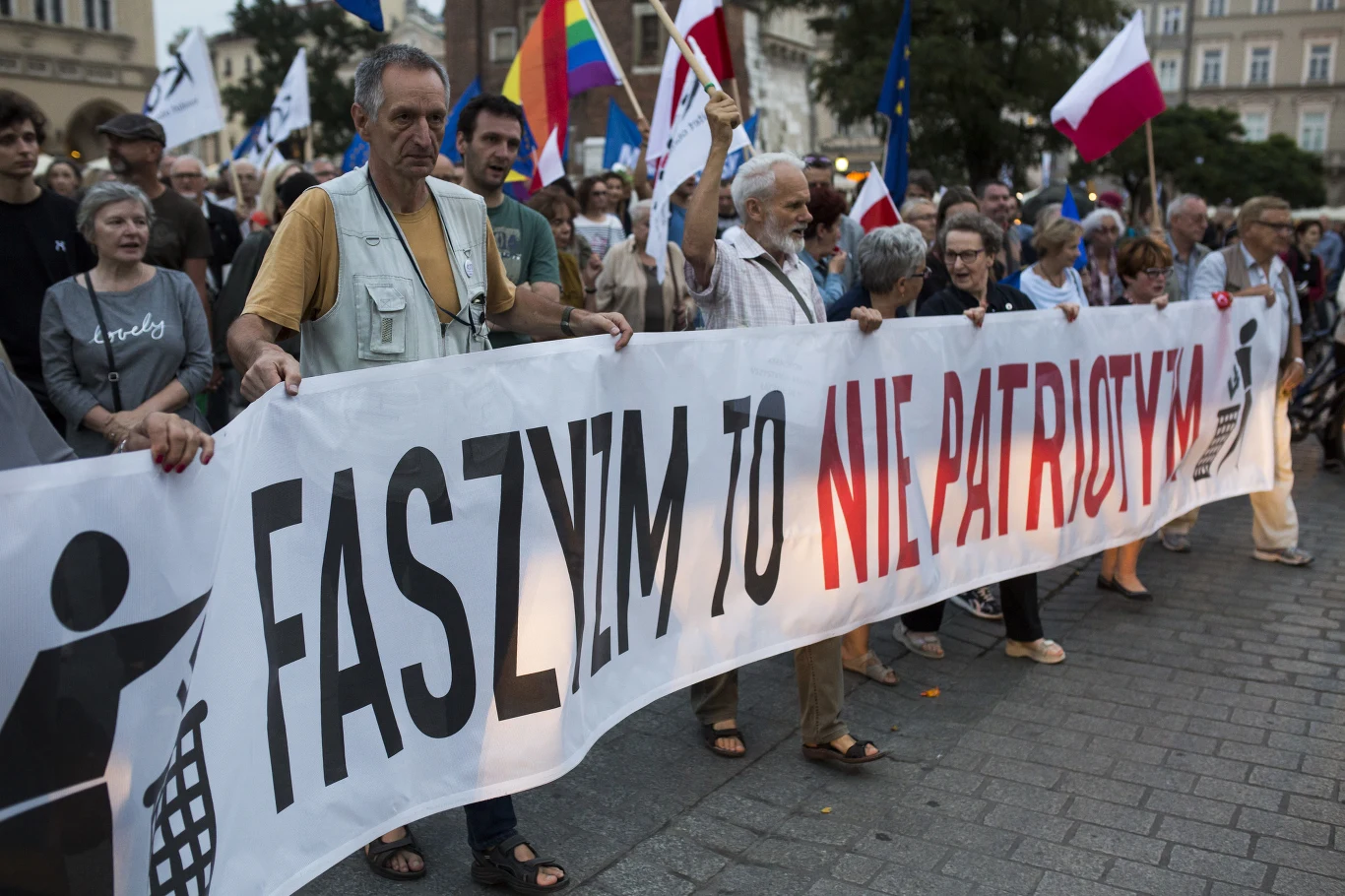 Kraków: 1 września KOD protestował przeciwko faszyzmowi Kraków: 1 września KOD protestował przeciwko faszyzmowi