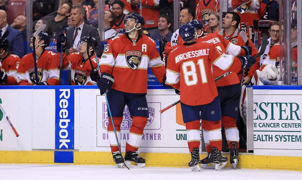 Hokeiści Panthers muszą opuścić Florydę Hokeiści Panthers muszą opuścić Florydę