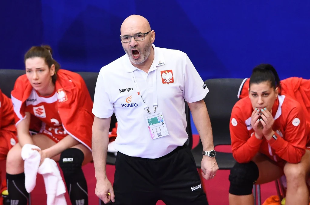 Trener reprezentacji Polski piłkarek ręcznych Leszek Krowicki Trener reprezentacji Polski piłkarek ręcznych Leszek Krowicki