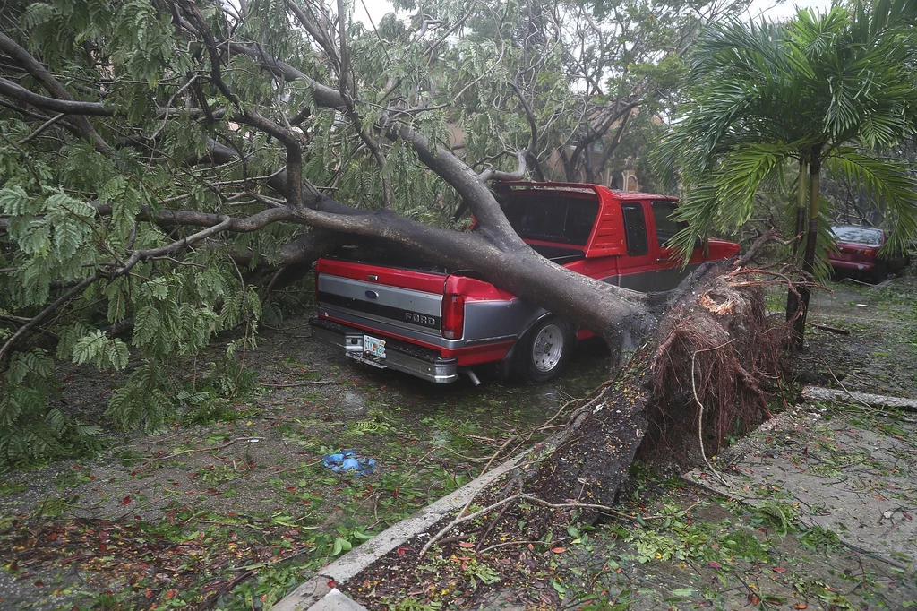 Huragan Irma uderzył w wybrzeże Florydy. Huragan Irma uderzył w wybrzeże Florydy.
