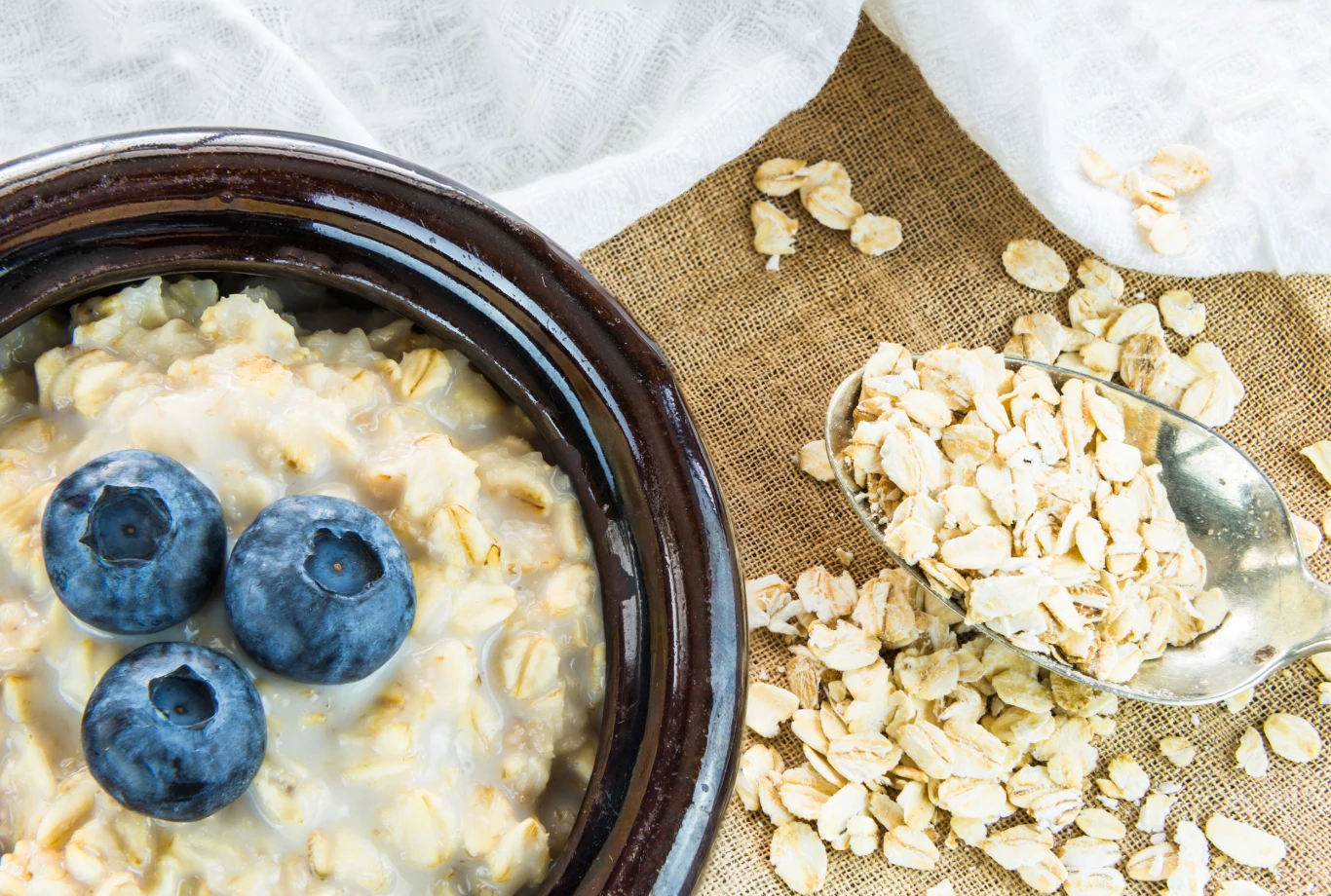 Nocna owsianka to dobry pomysł dla zabieganych osób Nocna owsianka to dobry pomysł dla zabieganych osób