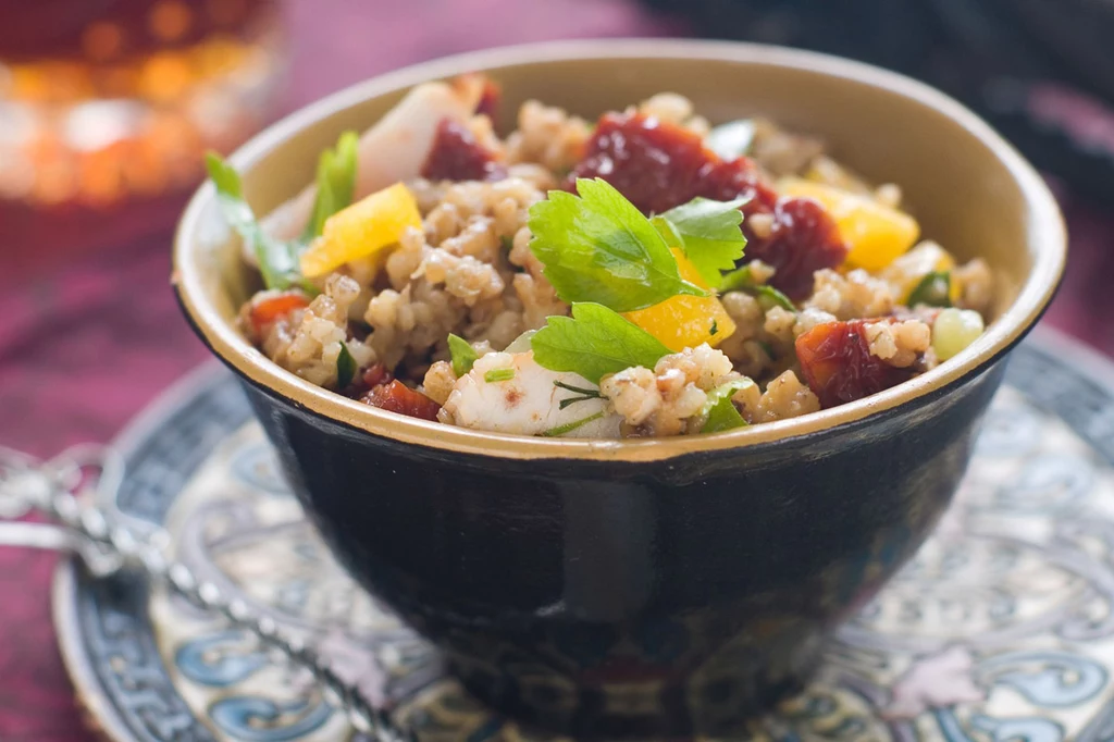 Sałatka z kaszą bulgur Sałatka z kaszą bulgur