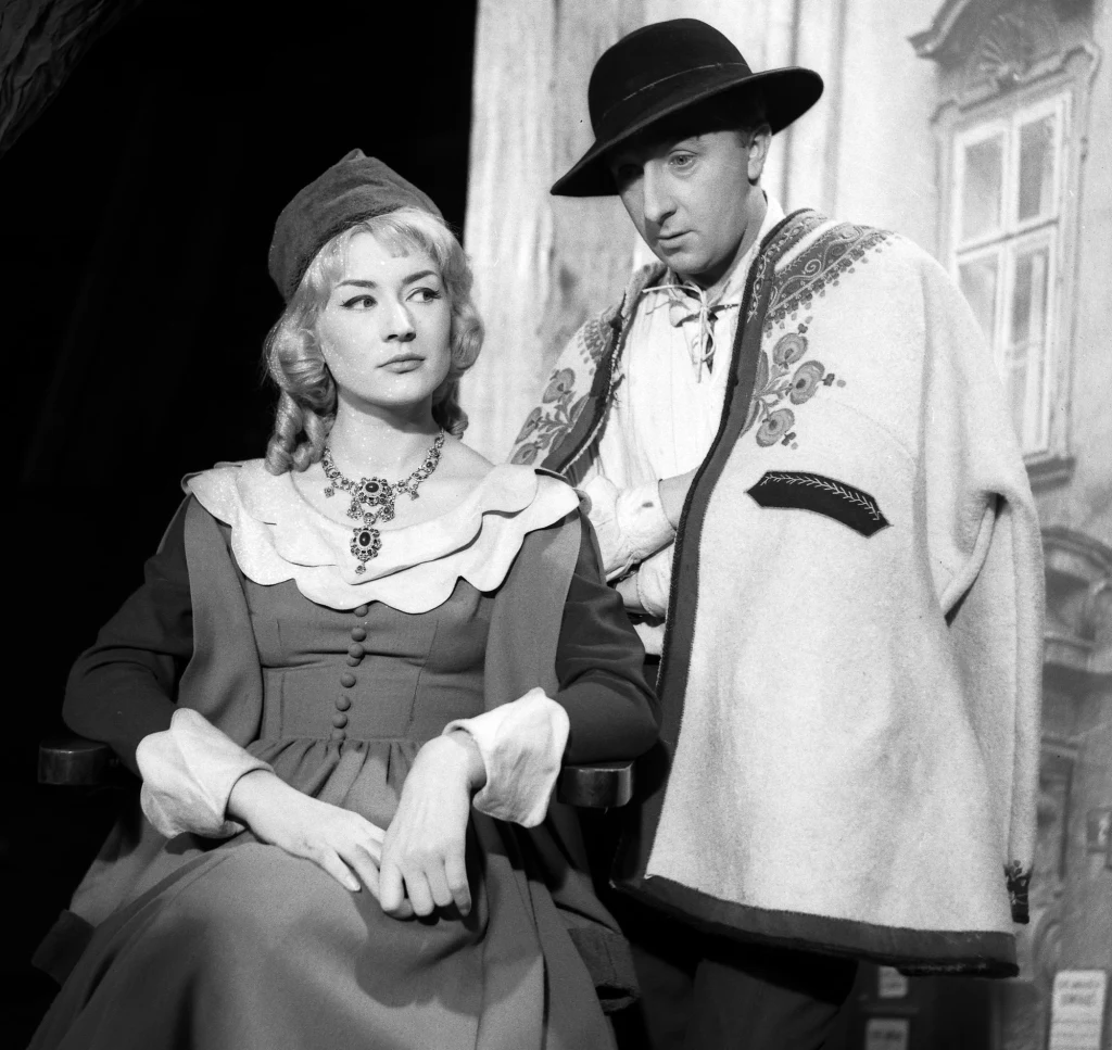 Bożena Kurowska na planie "Kryptonim Nektar"