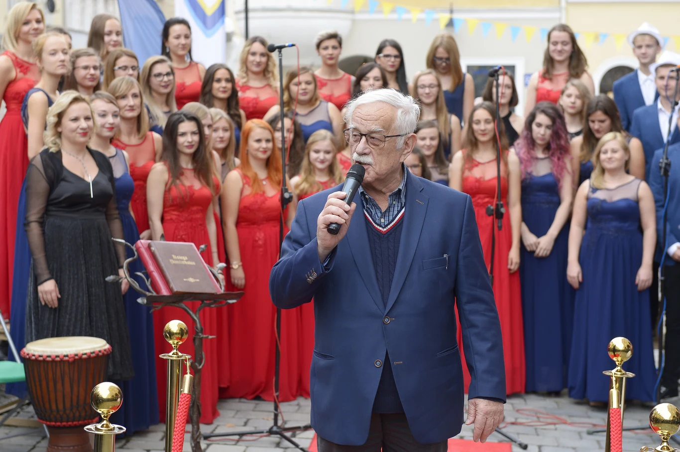 15 września 2017 r. Jan Pietrzak odsłonił swoją gwiazdę w Alei Gwiazd Polskiej Piosenki w Opolu.