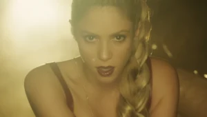 Shakira w teledysku "Perro Fiel"