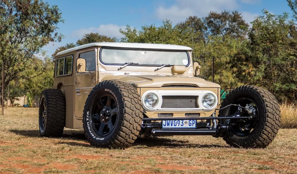 Toyota Land Cruiser FJ40 Hot Rod