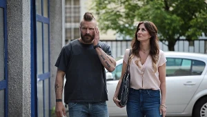 Piotr Stramowski i Maja Ostaszewska w scenie z filmu "Pitbull: Niebezpieczne kobiety"