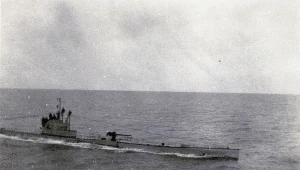 Zdjęcie wykonane w 1916 roku. Tego typu okręt odkryto właśnie w belgijskich wodach terytorialnych. Zdjęcie przedstawiające okręt typu U-boot z I wojny światowej znajduje się w zbiorach Muzeum Wielkiej Wojny w Perrone (Francja).