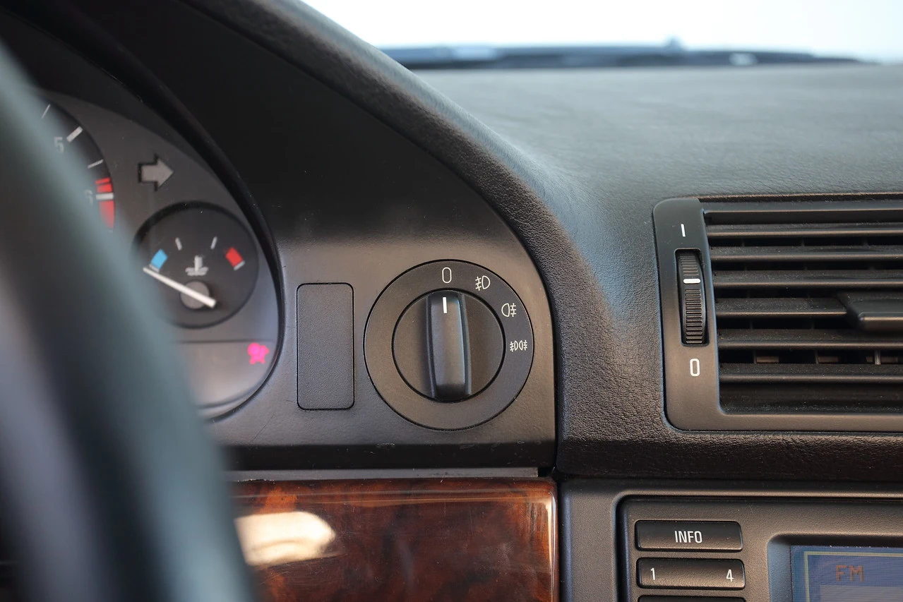 BMW 540i V8 E39