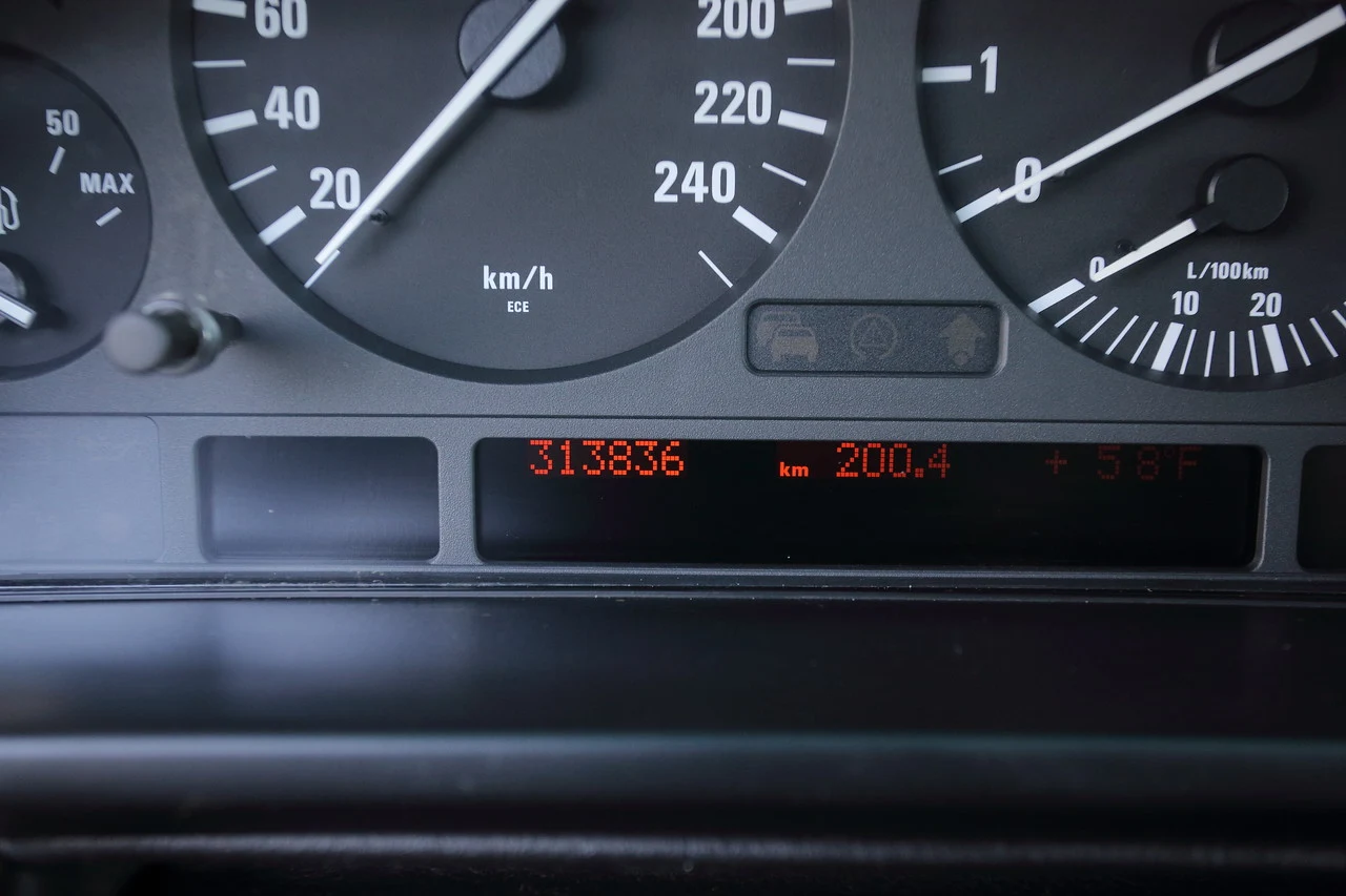 BMW 540i V8 E39