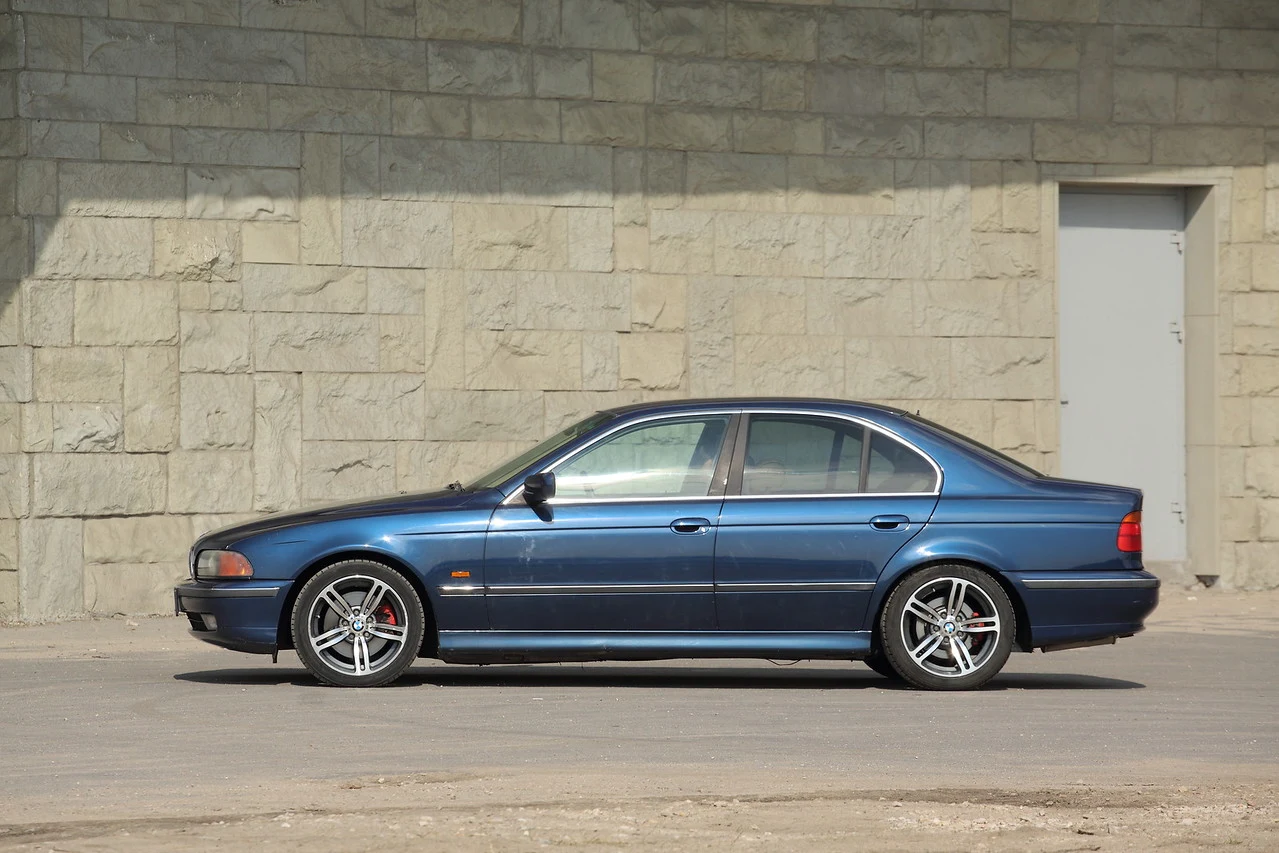 BMW 540i V8 E39