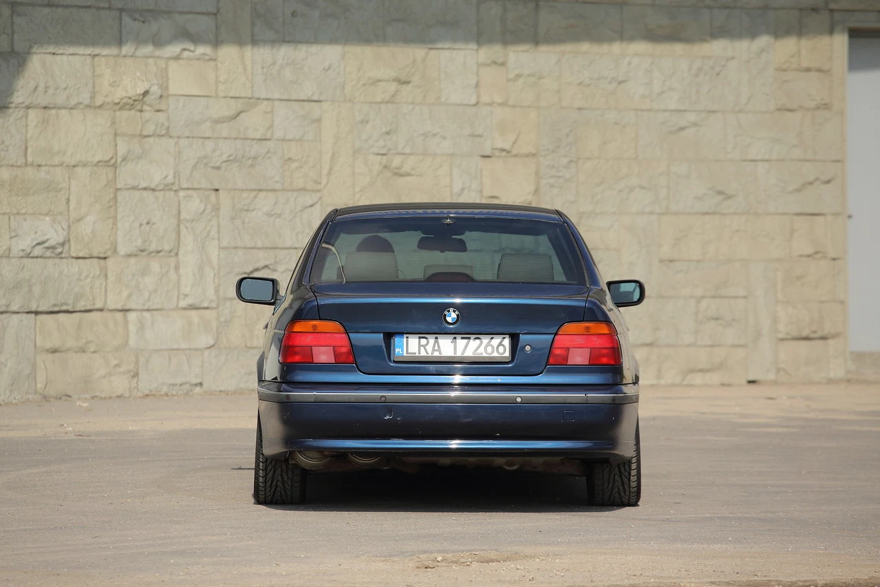 BMW 540i V8 E39