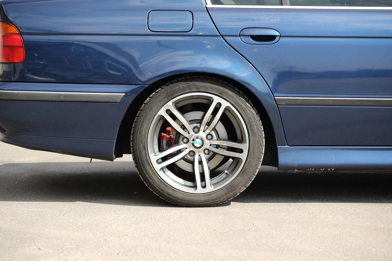BMW 540i V8 E39