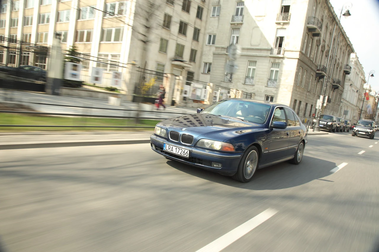 BMW 540i V8 E39