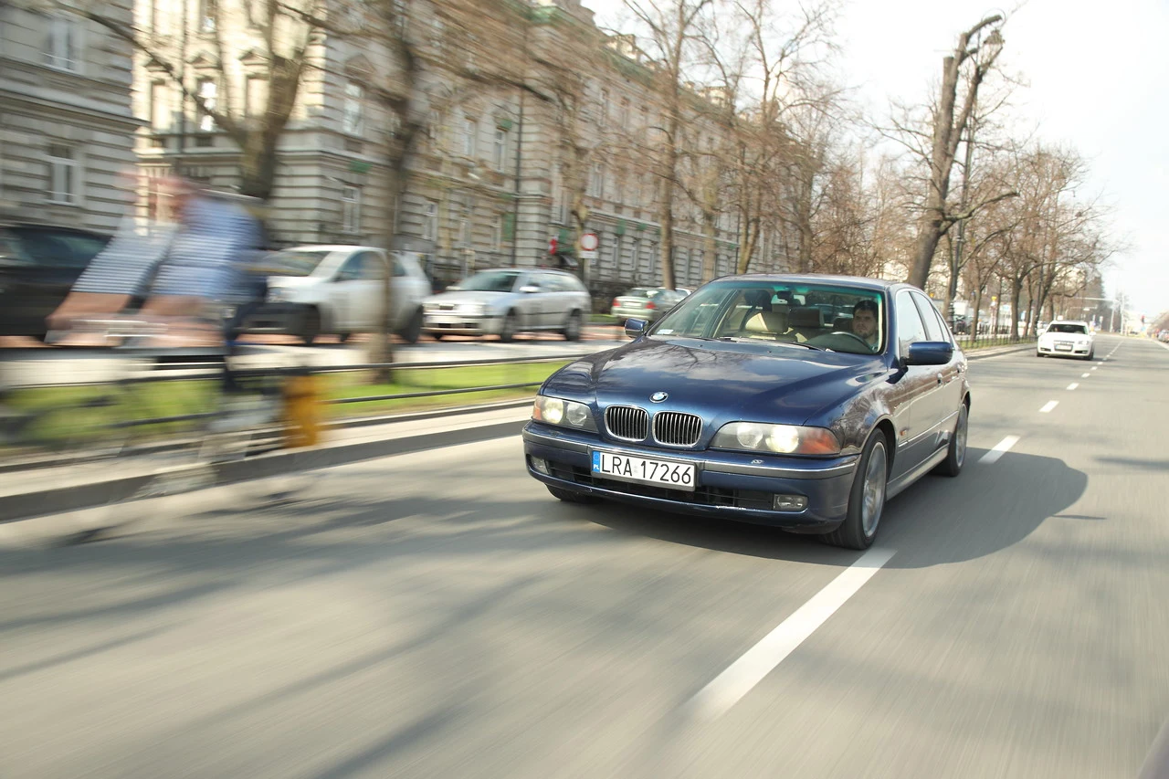 BMW 540i V8 E39