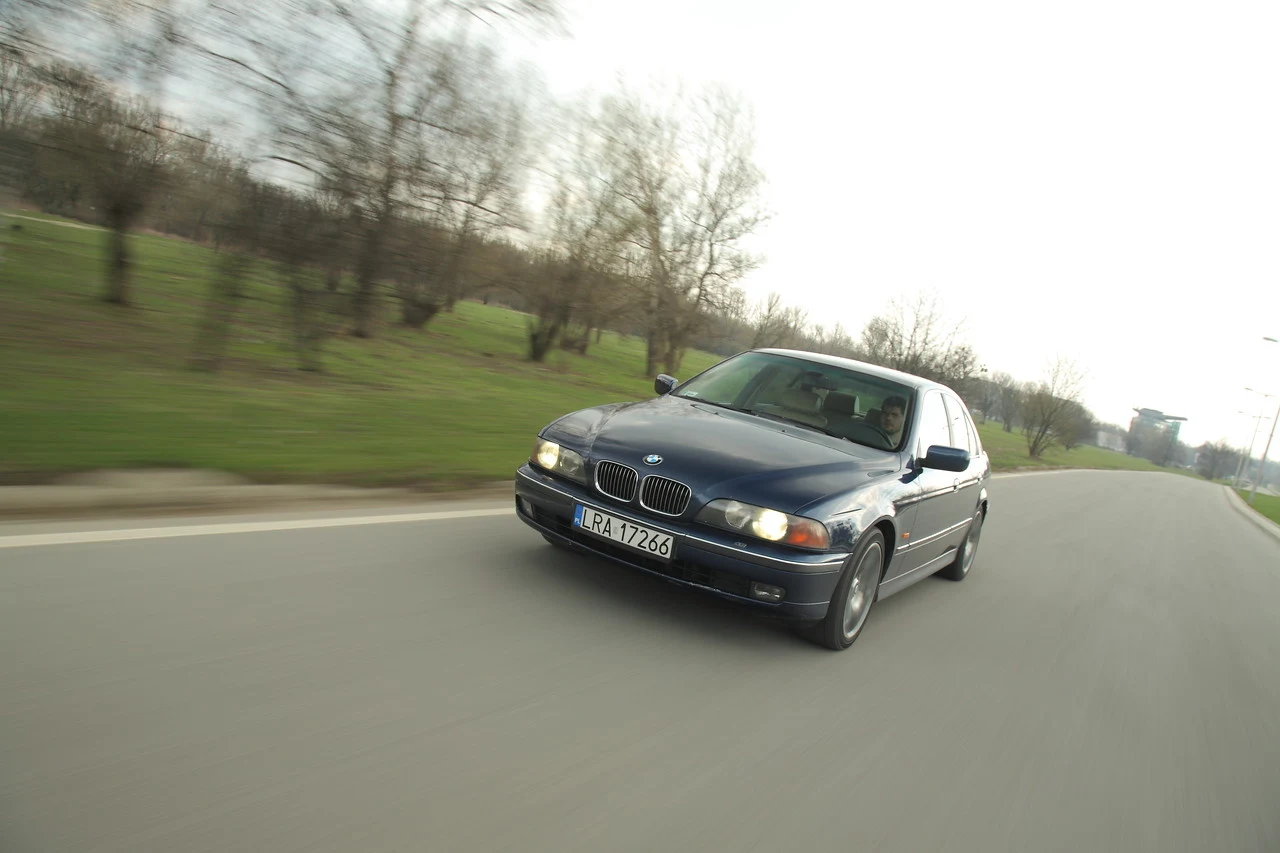 BMW 540i V8 E39
