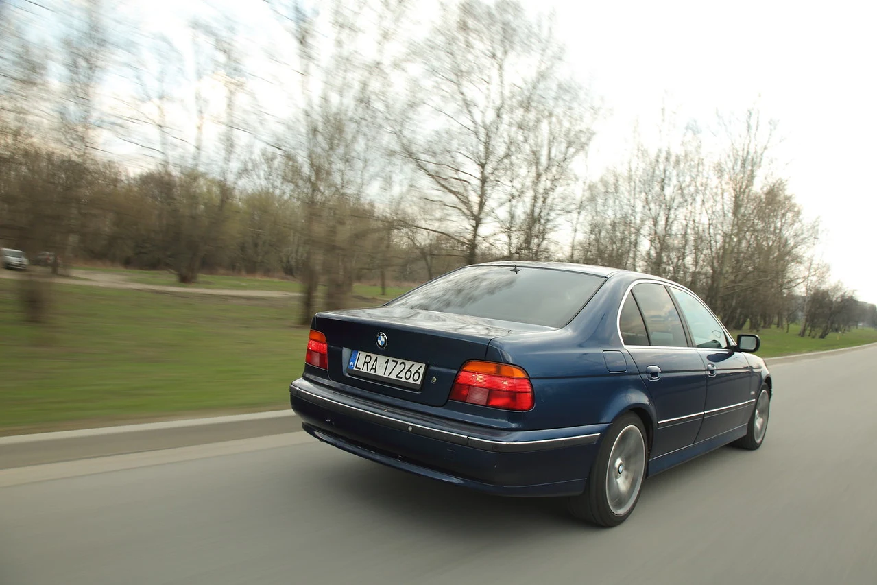 BMW 540i V8 E39