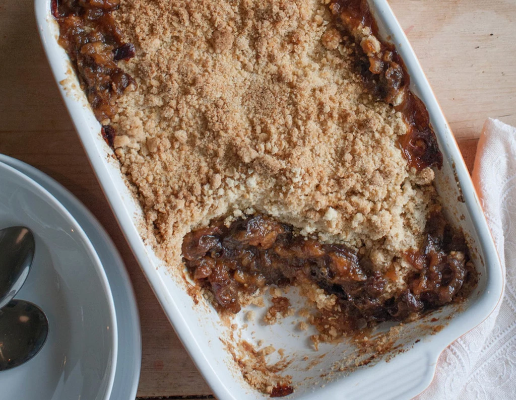 Migdałowe crumble ze śliwkami 