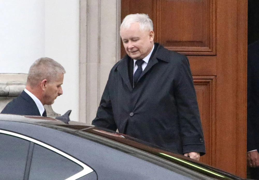 Prezes Prawa i Sprawiedliwości Jarosław Kaczyński zabronił atakować prezydenta Andrzeja Dudę Prezes Prawa i Sprawiedliwości Jarosław Kaczyński zabronił atakować prezydenta Andrzeja Dudę