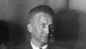 Ostatni dowódca Armii Krajowej generał Leopold Okulicki przyczynił się do podjęcia kontrowersyjnej decyzji o wywołaniu Powstania Warszawskiego