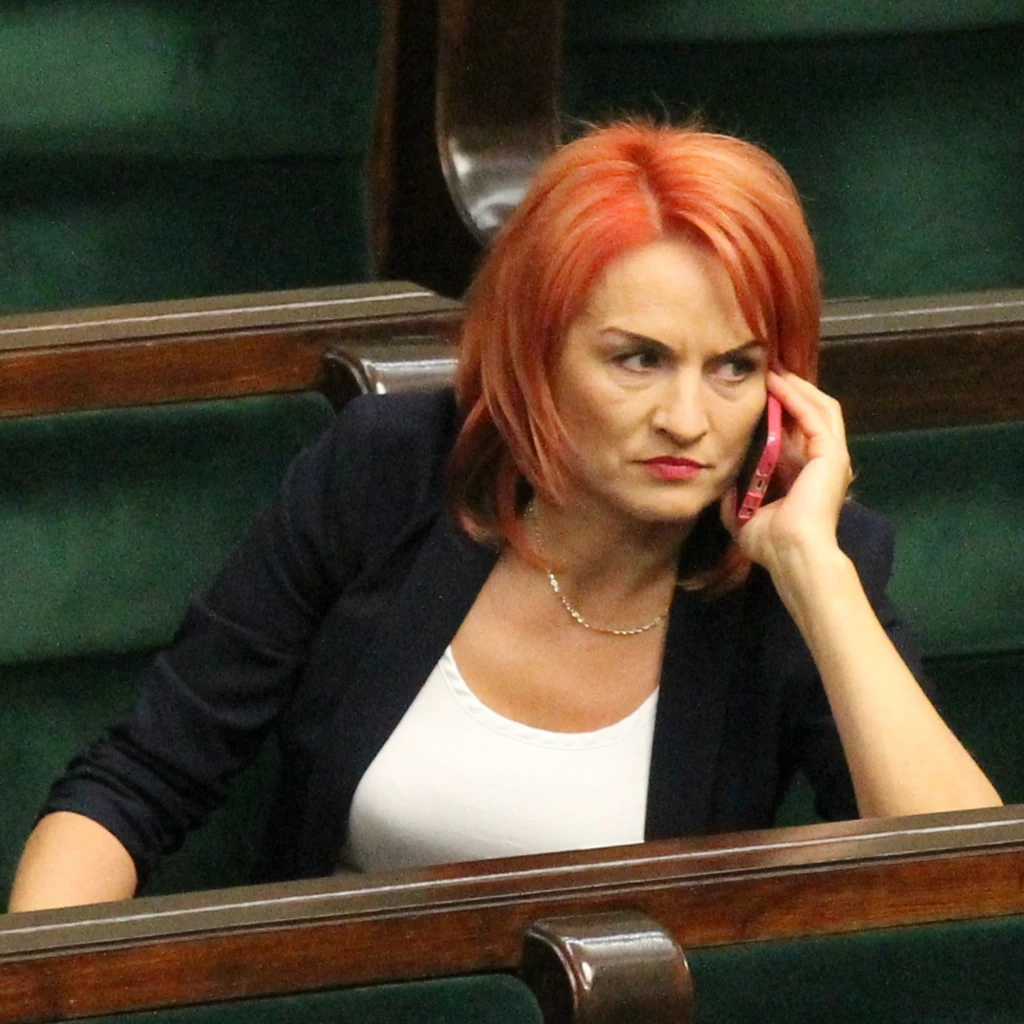 Bernadeta Krynicka to posłanka, której trudno nie zauważyć