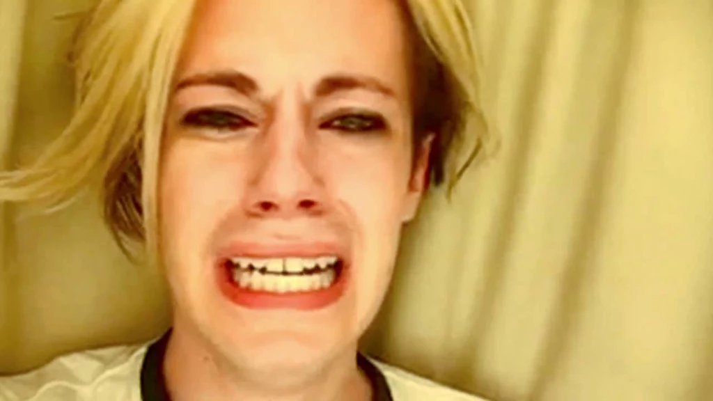 Chris Crocker w trakcie nagrania "Leave Britney Alone"