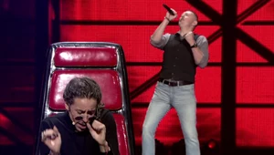 "The Voice of Poland": Karol Lechowski śpiewa Queen jak Elvis