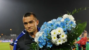 Łukasz Surma z nagrodami i prezentami